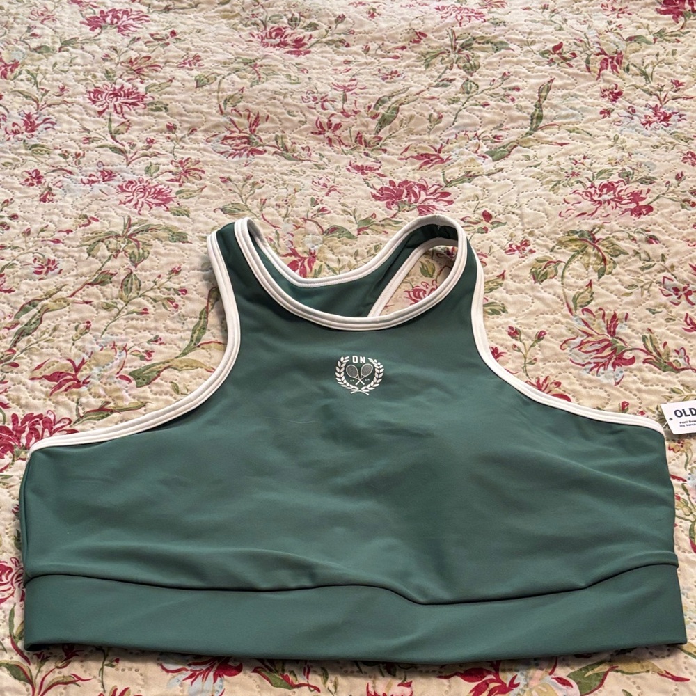 Old Navy Teal Sports Bra with White Trim 🌻